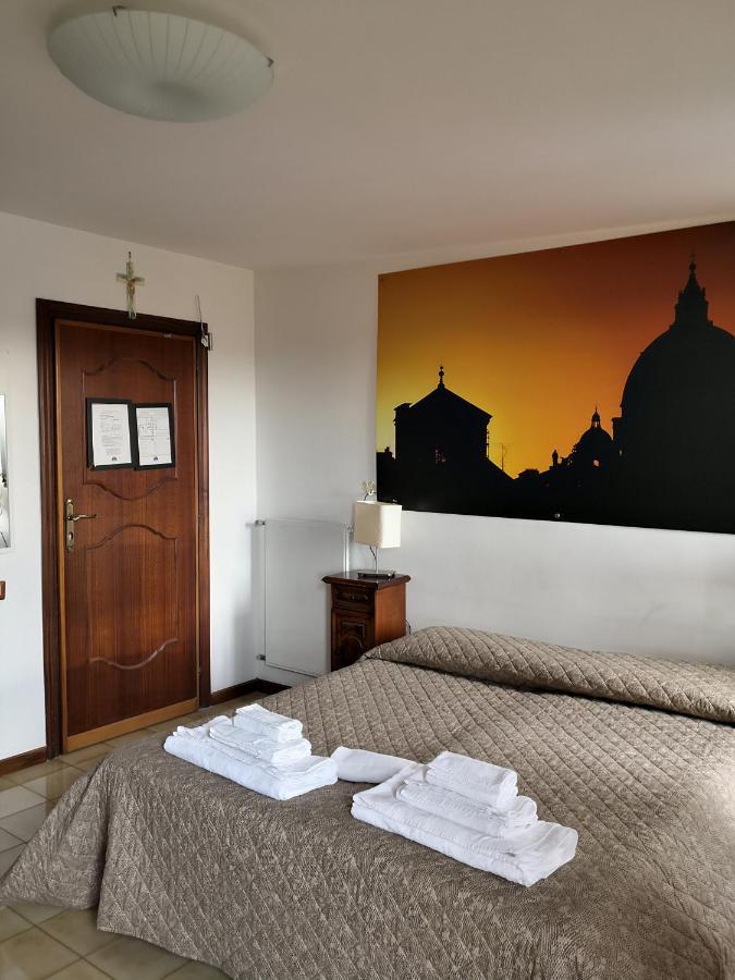 Bed and Breakfast Domus Getsemani Рим Экстерьер фото