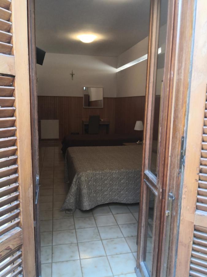 Bed and Breakfast Domus Getsemani Рим Экстерьер фото