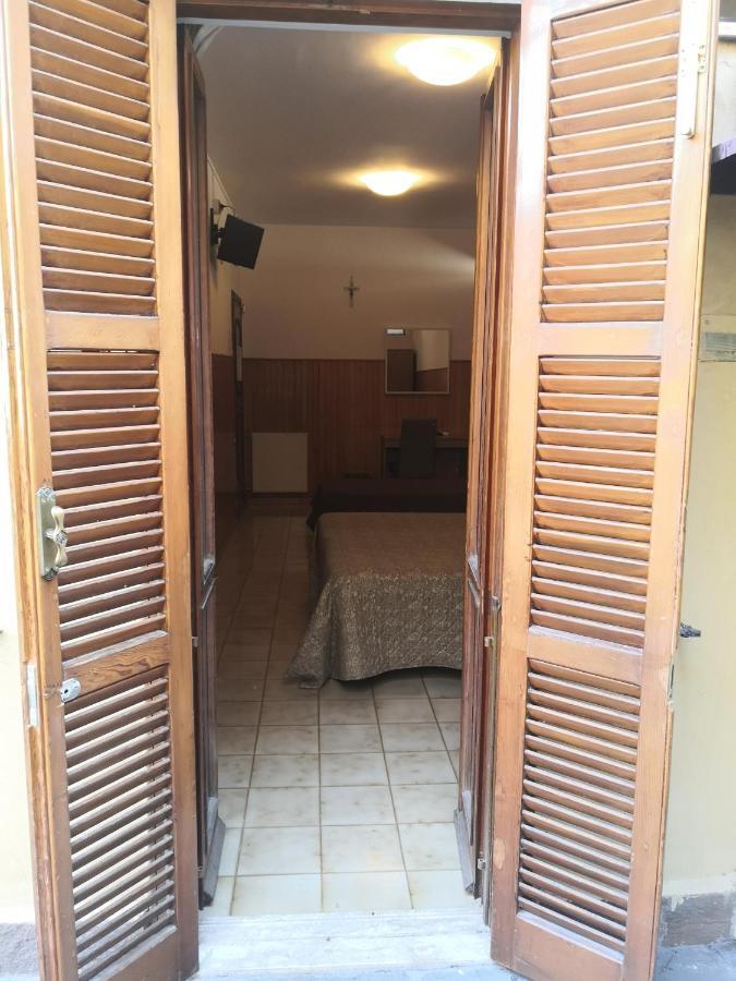 Bed and Breakfast Domus Getsemani Рим Экстерьер фото